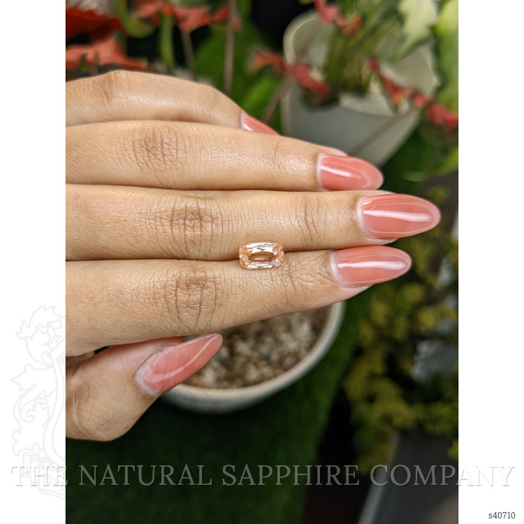 2.70 Ct. Padparadscha Sapphire from Ceylon (Sri Lanka)
