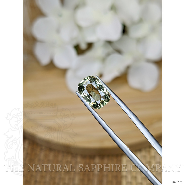 3.20 Ct. Yellowish Green Sapphire from Ceylon (Sri Lanka)