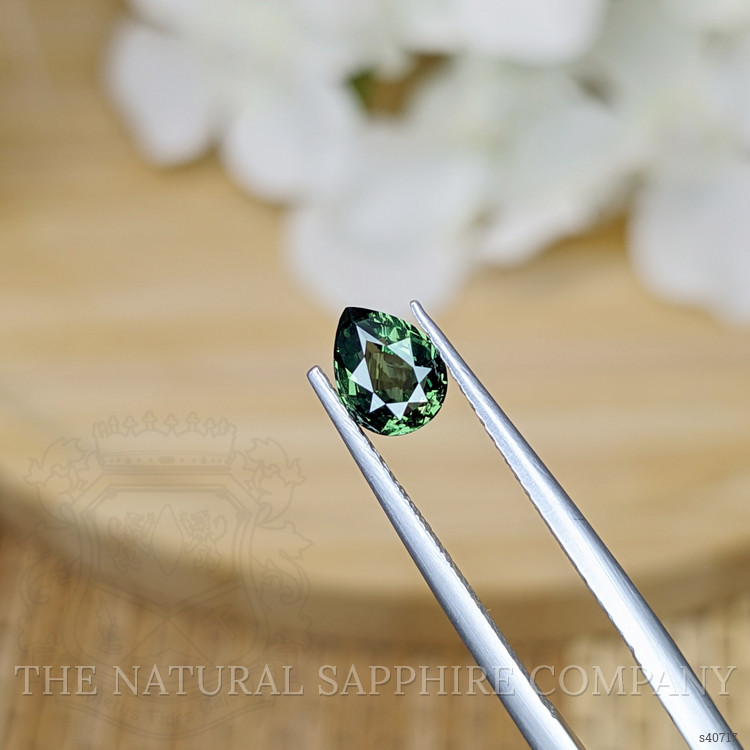 0.94 Ct. Green Sapphire from Ceylon (Sri Lanka)