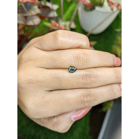0.94 Ct. Green Sapphire from Ceylon (Sri Lanka) Life Style