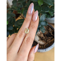 5.23 Ct. Yellow Sapphire from Ceylon (Sri Lanka) Life Style