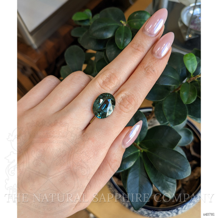 18.59 Ct. Green Sapphire from Ceylon (Sri Lanka)