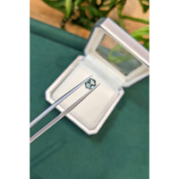 0.69 Ct. Bluish Green Sapphire from Montana Life Style