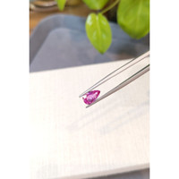 1.86 Ct. Pink Sapphire from Ceylon (Sri Lanka) Life Style