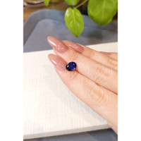2.22 Ct. Purplish Blue Sapphire from Ceylon (Sri Lanka) Life Style
