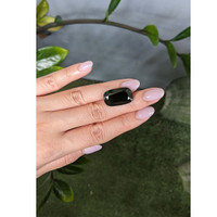 22.37 Ct. Green Sapphire from Ceylon (Sri Lanka) Life Style