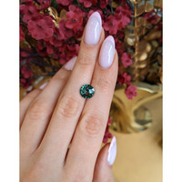 4.01 Ct. Bluish Green Sapphire from Madagascar Life Style