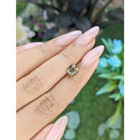 1.57 Ct. Bi Color Sapphire from Tanzania Life Style