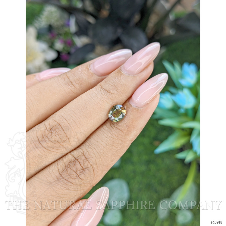 1.57 Ct. Bi Color Sapphire from Tanzania