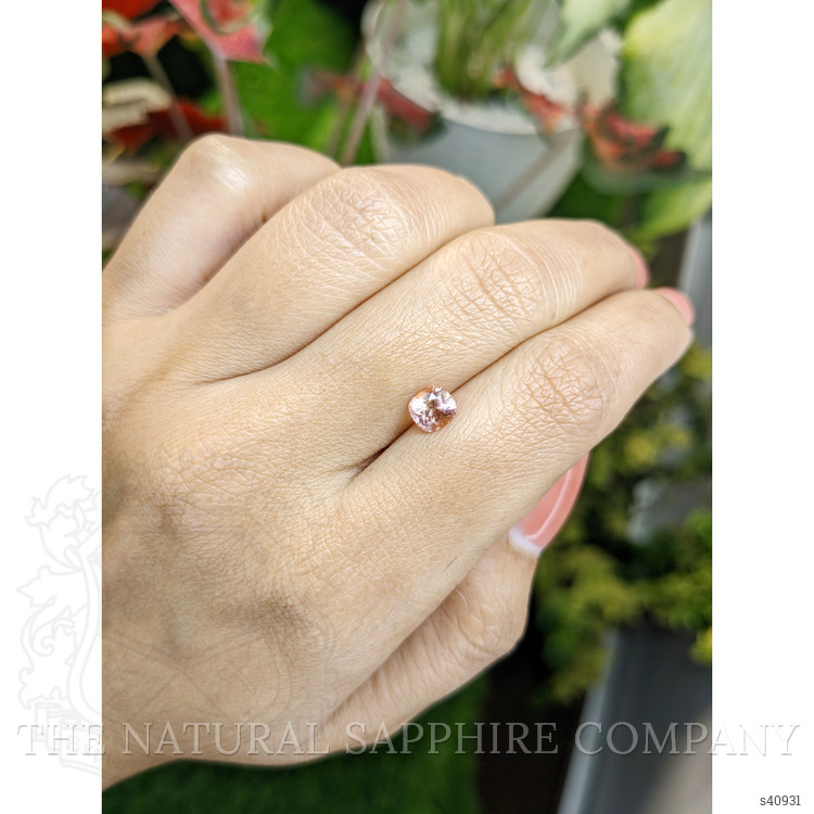 1.09 Ct. Padparadscha Sapphire from Ceylon (Sri Lanka)