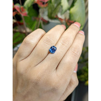 2.11 Ct. Greenish Blue Sapphire from Ceylon (Sri Lanka) Life Style