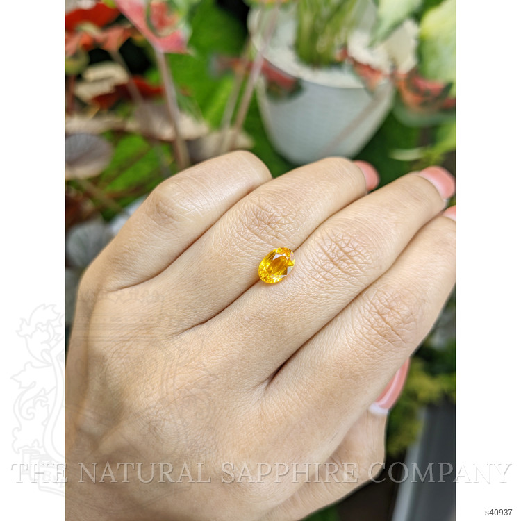 1.85 Ct. Yellowish Orange Sapphire from Ceylon (Sri Lanka)
