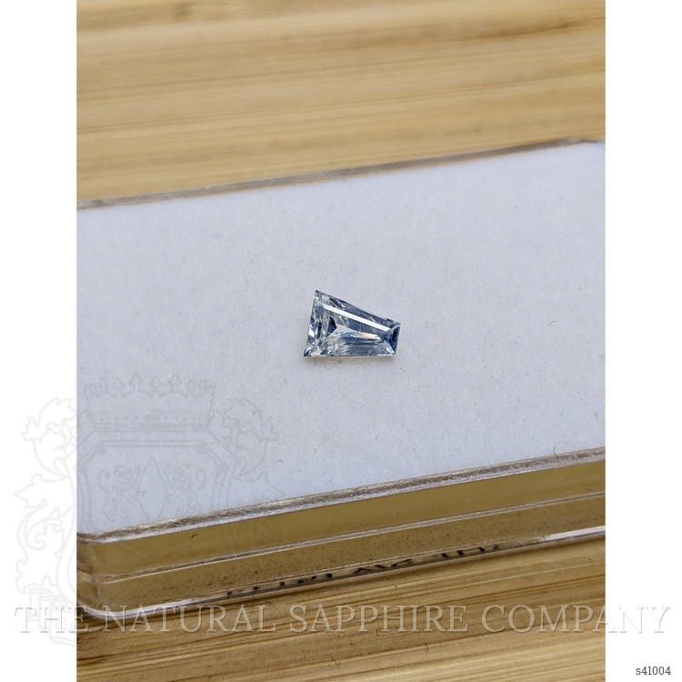 0.91 Ct. Blue Sapphire from Ceylon (Sri Lanka)
