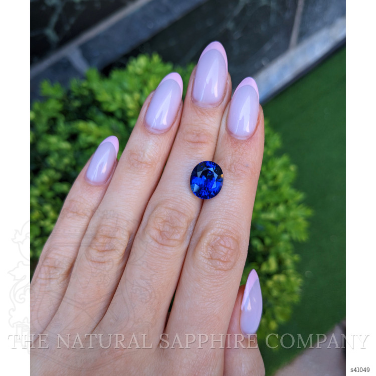 7.67 Ct. Blue Sapphire from Ceylon (Sri Lanka)