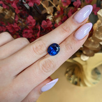 7.86 Ct. Blue Sapphire from Ceylon (Sri Lanka) Life Style