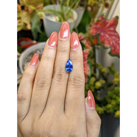 2.98 Ct. Blue Sapphire from Ceylon (Sri Lanka) Life Style