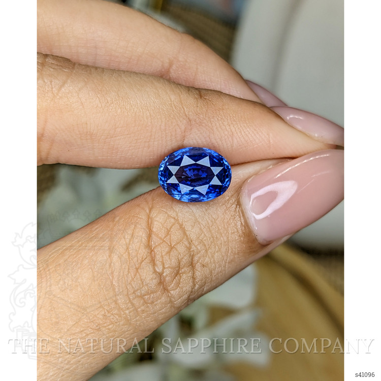 4.01 Ct. Blue Sapphire from Ceylon (Sri Lanka)