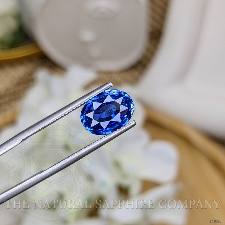 4.01 Ct. Blue Sapphire from Ceylon (Sri Lanka)