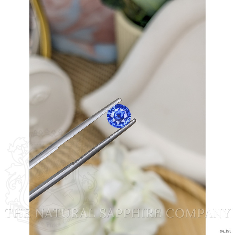 1.03 Ct. Blue Sapphire from Ceylon (Sri Lanka)
