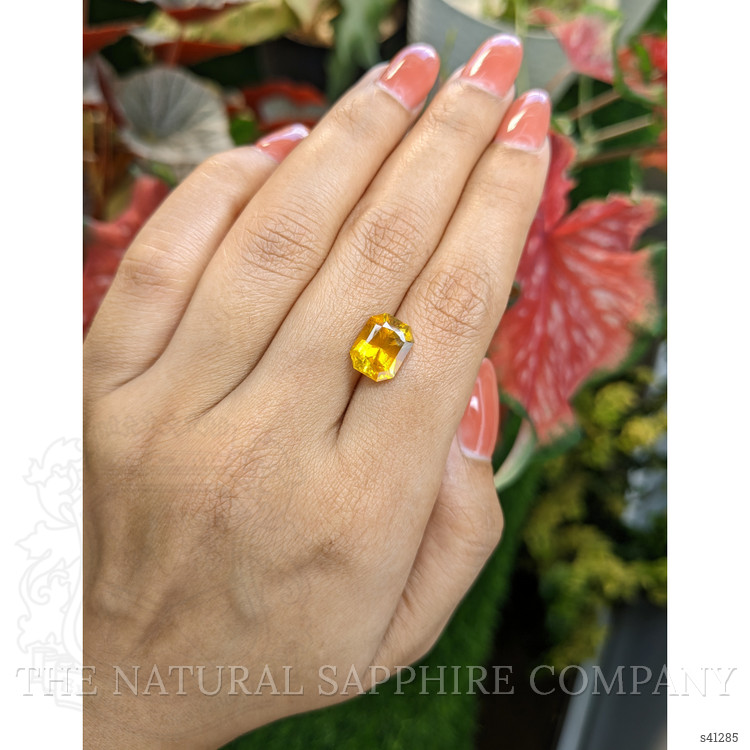 5.17 Ct. Yellowish Orange Sapphire from Ceylon (Sri Lanka)