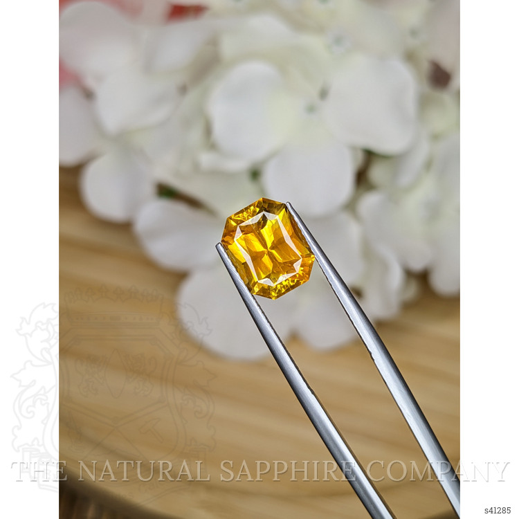 5.17 Ct. Yellowish Orange Sapphire from Ceylon (Sri Lanka)