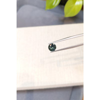 1.43 Ct. Yellowish Green Sapphire from Madagascar Life Style