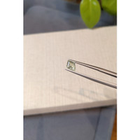 1.05 Ct. Greenish Yellow Sapphire from Montana Life Style