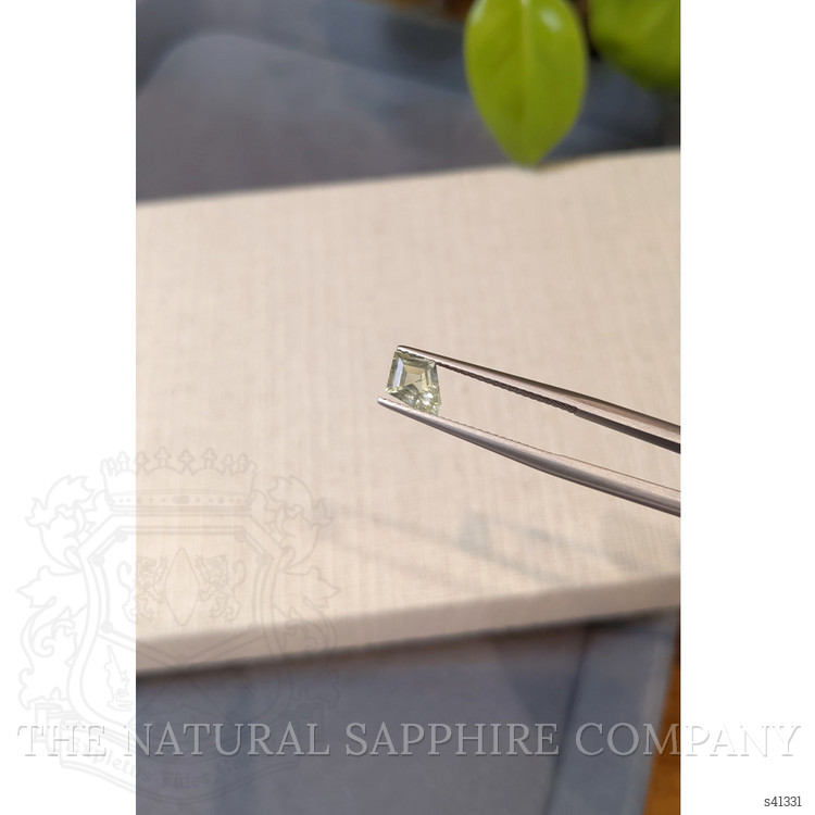 1.05 Ct. Greenish Yellow Sapphire from Montana