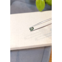 0.91 Ct. Yellowish Green Sapphire from Montana Life Style