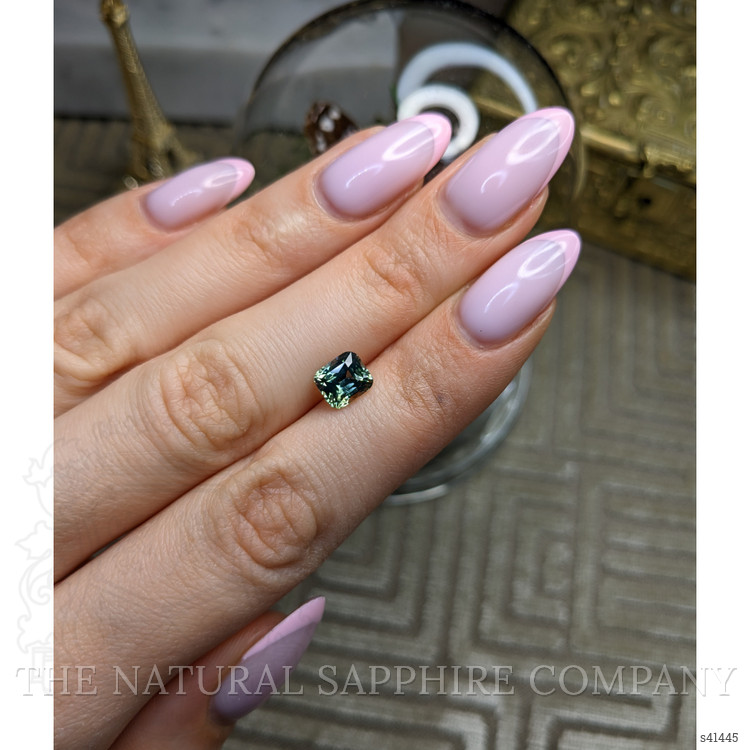 2.25 Ct. Bi Color Sapphire from Ceylon (Sri Lanka)