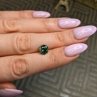 2.52 Ct. Bi Color Sapphire from Madagascar Life Style