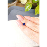1.01 Ct. Blue Sapphire from Ceylon (Sri Lanka) Life Style