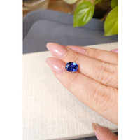 3.23 Ct. Blue Sapphire from Ceylon (Sri Lanka) Life Style