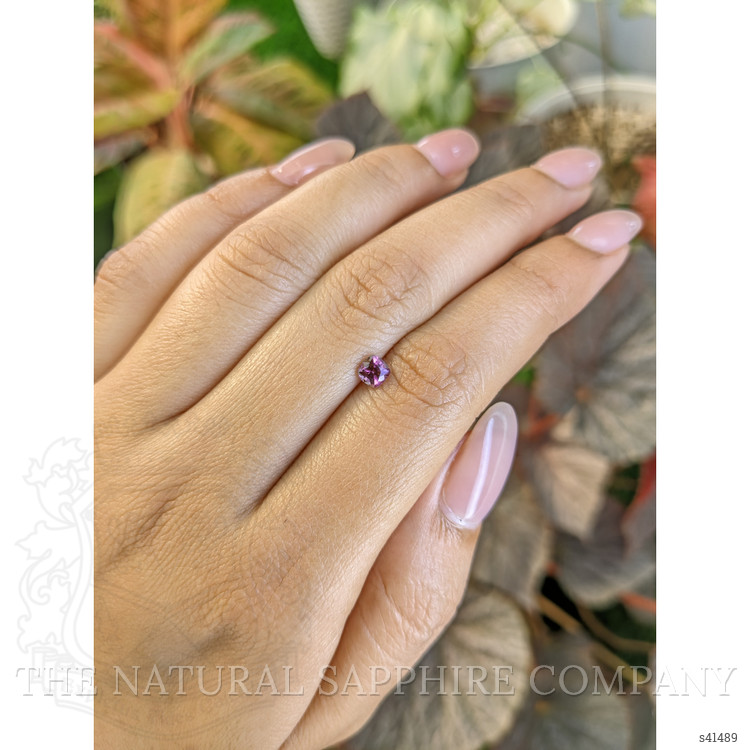 0.43 Ct. Pink Sapphire from Ceylon (Sri Lanka)