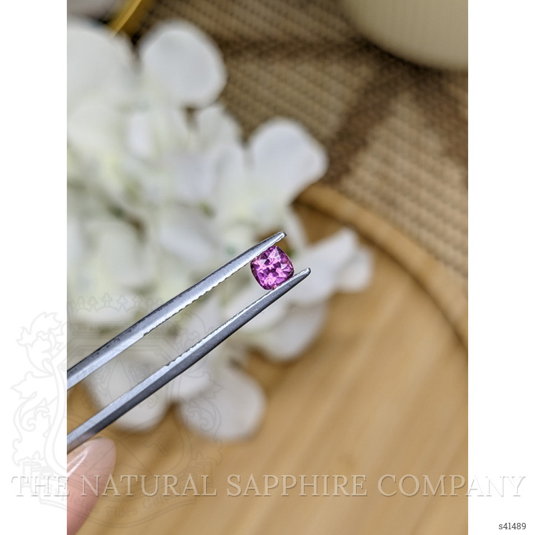 0.43 Ct. Pink Sapphire from Ceylon (Sri Lanka)