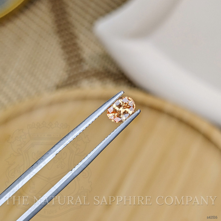 0.70 Ct. Padparadscha Sapphire from Ceylon (Sri Lanka)