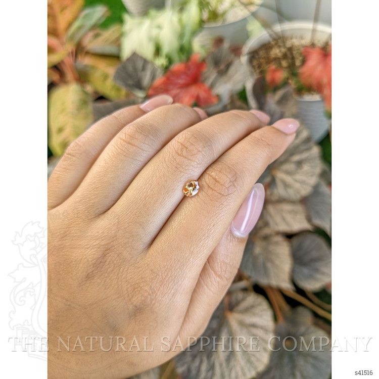 0.70 Ct. Padparadscha Sapphire from Ceylon (Sri Lanka)