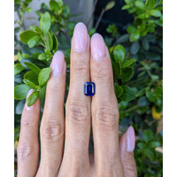 2.34 Ct. Blue Sapphire from Ceylon (Sri Lanka) Life Style