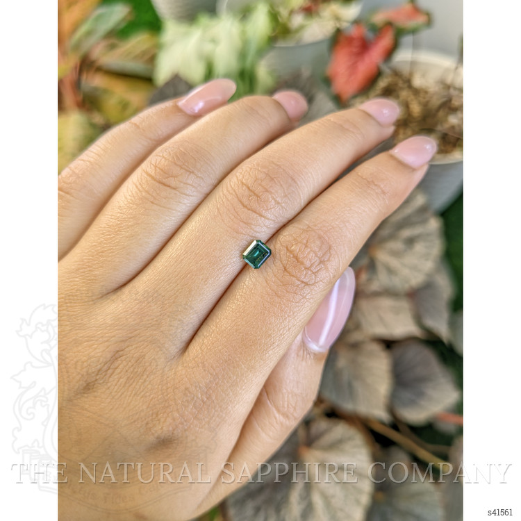 0.80 Ct. Green Sapphire from Ceylon (Sri Lanka)
