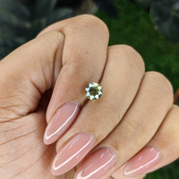 1.24 Ct. Bi Color / Parti Sapphire from Madagascar Life Style