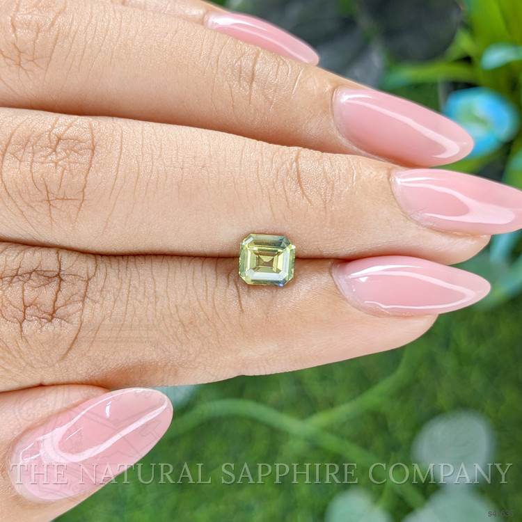 1.09 Ct. Yellowish Green Sapphire from Ceylon (Sri Lanka)