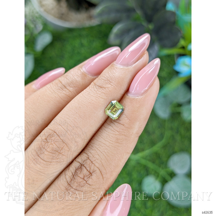 1.09 Ct. Yellowish Green Sapphire from Ceylon (Sri Lanka)