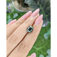 3.01 Ct. Green Sapphire from Ceylon (Sri Lanka) Life Style