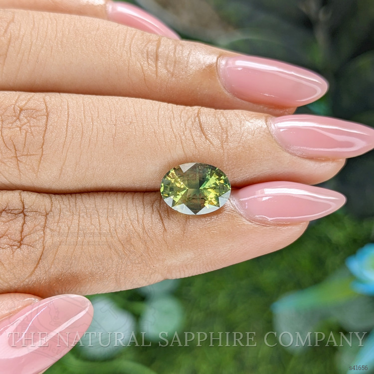 3.04 Ct. Yellowish Green Sapphire from Ceylon (Sri Lanka)