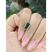 3.15 Ct. Green Sapphire from Ceylon (Sri Lanka) Life Style