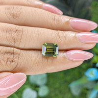 5.02 Ct. Yellowish Green Sapphire from Ceylon (Sri Lanka) Life Style