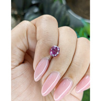 2.02 Ct. Purplish Pink Sapphire from Ceylon (Sri Lanka) Life Style
