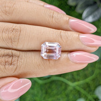 6.58 Ct. Pink Sapphire from Ceylon (Sri Lanka) Life Style
