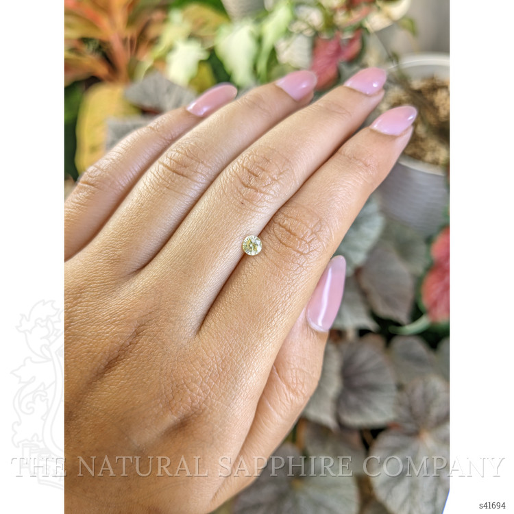 0.40 Ct. Yellow Sapphire from Ceylon (Sri Lanka)