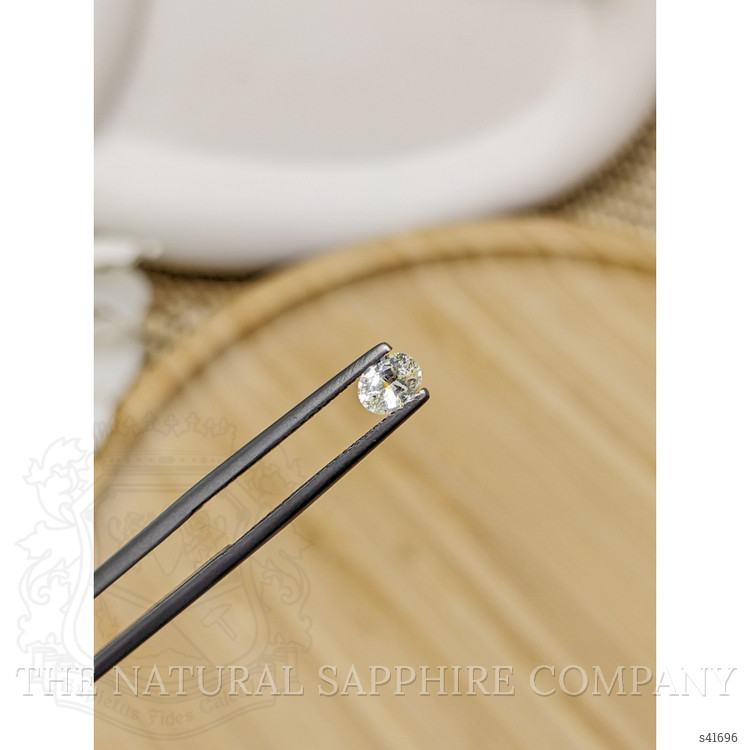 0.44 Ct. Yellow Sapphire from Ceylon (Sri Lanka)